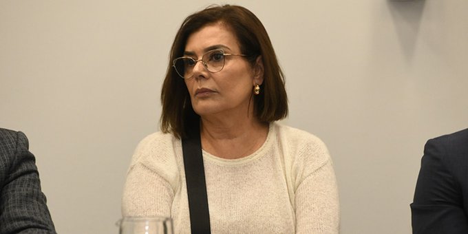 No olvidemos a la fiscal Fabiana León, que está luchando sola en la causa Cuadernos contra toda la mafia kirchnerista incluida la jefa de la banda.