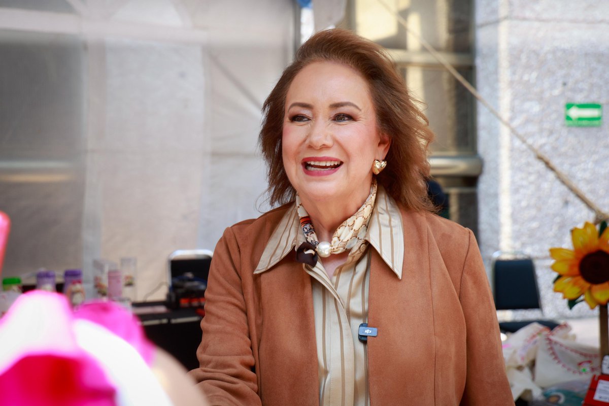 Yasmín Esquivel Mossa tweet media