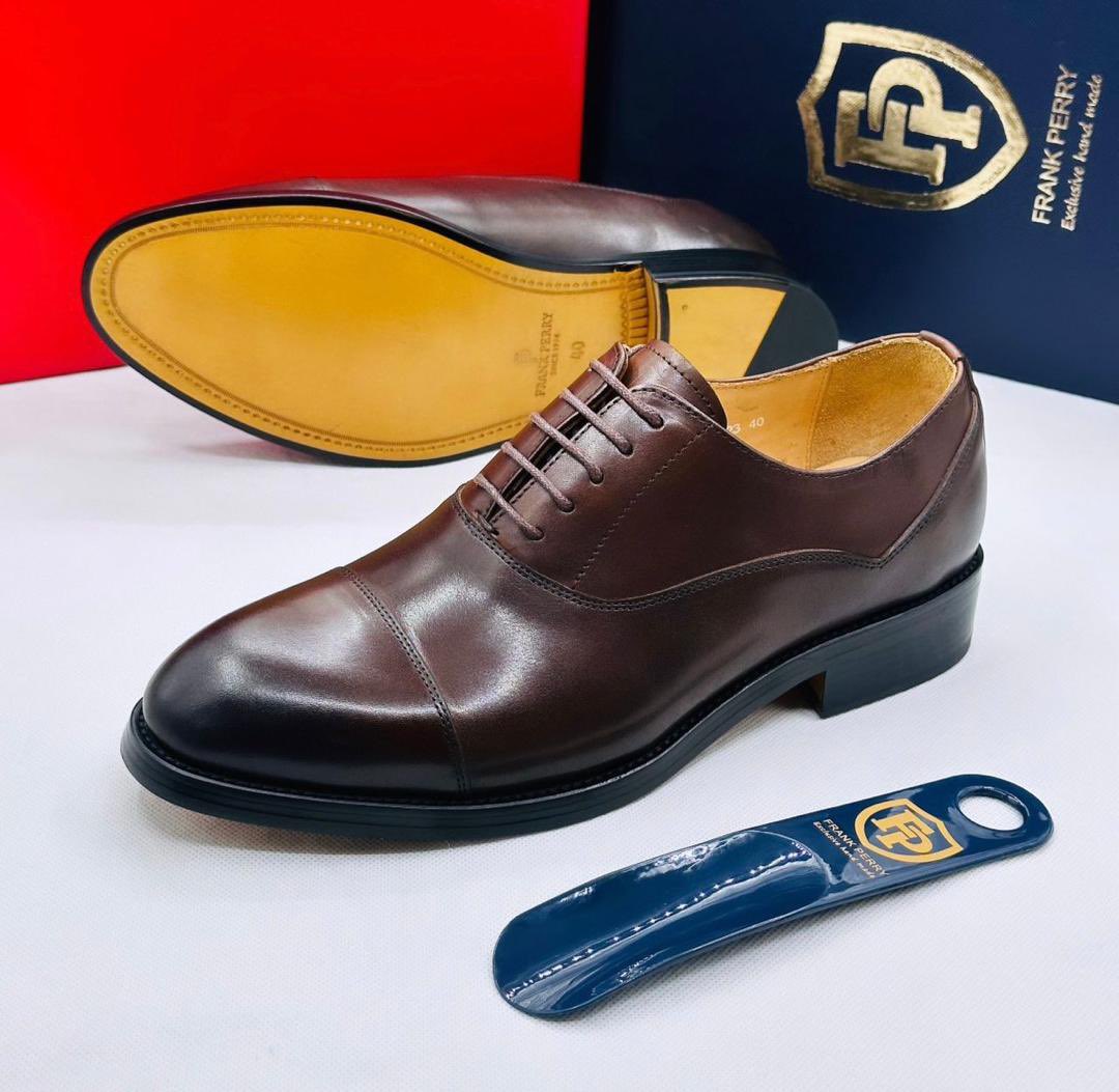 _SneakerHouse's tweet photo. ¢640.00 - payment on delivery.

Shop here: https://t.co/w9TV5mMnr4 https://t.co/LUeU42Ys2P
