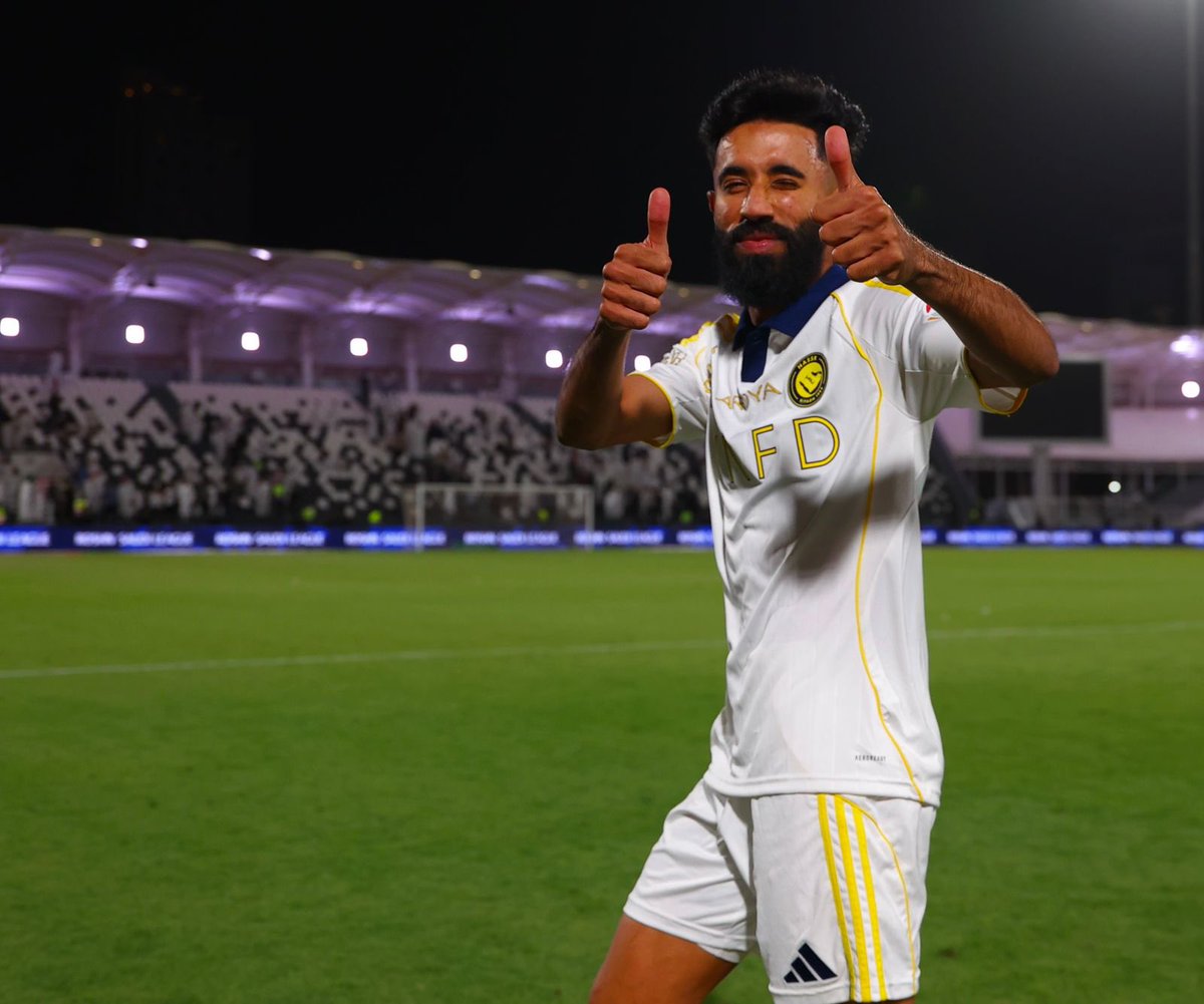 الف مبروك لعشاق النصر
 الفوز والصداره 👏🏼 
و الله يديم افراحكم 💛💙

#النصر_الشباب 
#دوري_روشن_السعودي