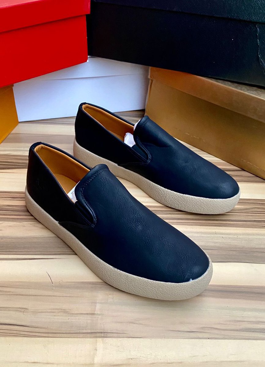 _SneakerHouse's tweet photo. ¢400.00 - payment on delivery.

Shop here: https://t.co/w9TV5mMnr4 https://t.co/XGPAa4o3Vk