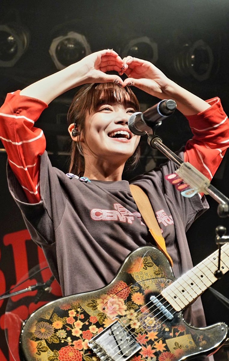 Shincaps's tweet photo. 宇宙一可愛いチッチさん誕生日おめでとうございます♥
毎年誕生日連番できて幸せです😊
この１年は福岡まで来てくれた時しか会いに行けてなかったけど、また遠征して会いに行ける機会を虎視眈々と狙っとるよ笑

今日ミュージカル観に行きます！！
めっちゃくちゃ楽しみー！！
#CENT千尋チッチ生誕2026 https://t.co/zG2ygf4Qnt