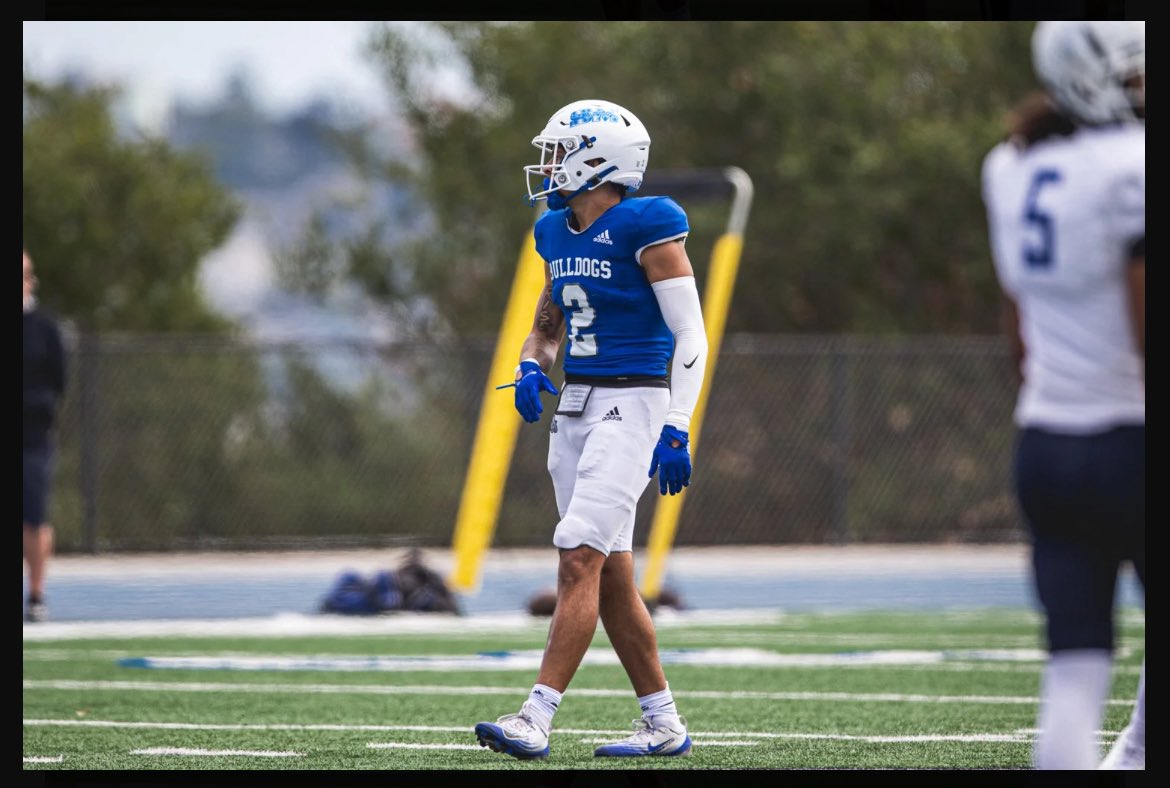jaxonholloway1_'s tweet photo. 🔹Jaxon Holloway
🔹College of San Mateo
🔹6’3 205 DB
🔹AA in hand
🔹2x juco national champ
coverage✅ Run support✅ physicality✅ 
hudl link: https://t.co/dWP6emB9hr
@coachTcsm @Ogthetruth @Coach_Sekona https://t.co/vSLSnj748K