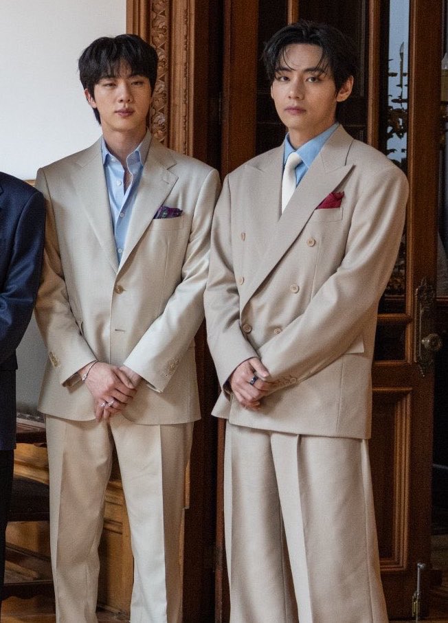 뷔진 아카이브 tweet media