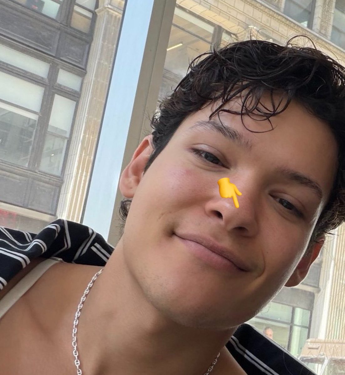 omar’s nose appreciation tweet media
