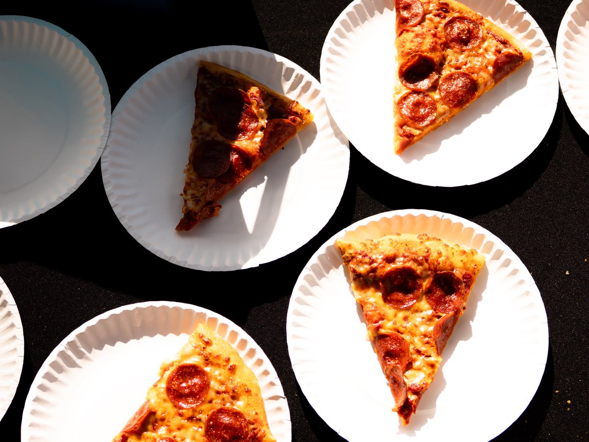 PrascoPark's tweet photo. Dominoes at the Diamond 🍕 https://t.co/PRsaAzsF4X
