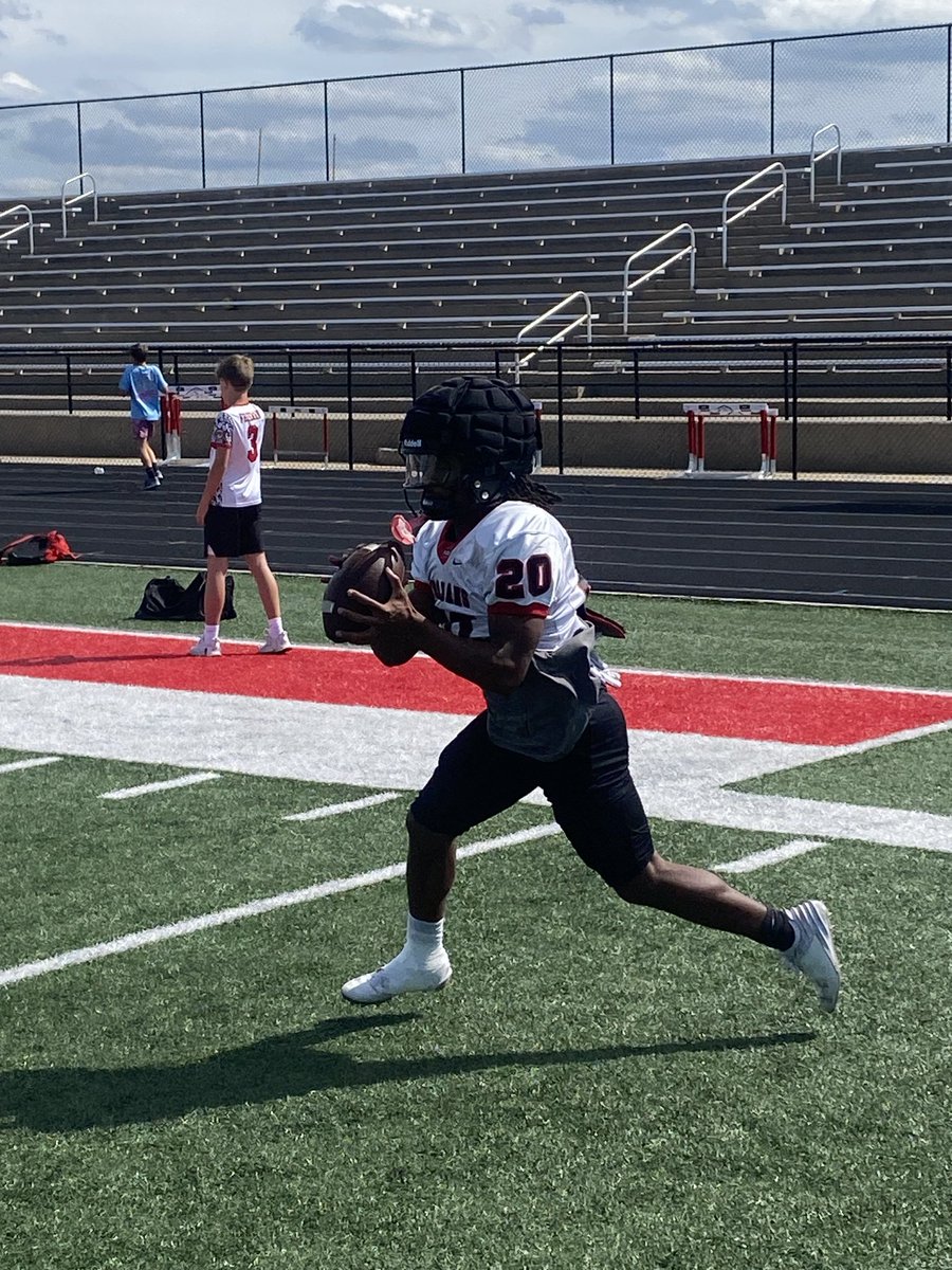 Muscle_ShoalsFB's tweet photo. Week 2 of Spring Practice✅ 
Next Up: Spring Game Week @ Gadsden City! @RecruitTrojans https://t.co/47csSjzkmr