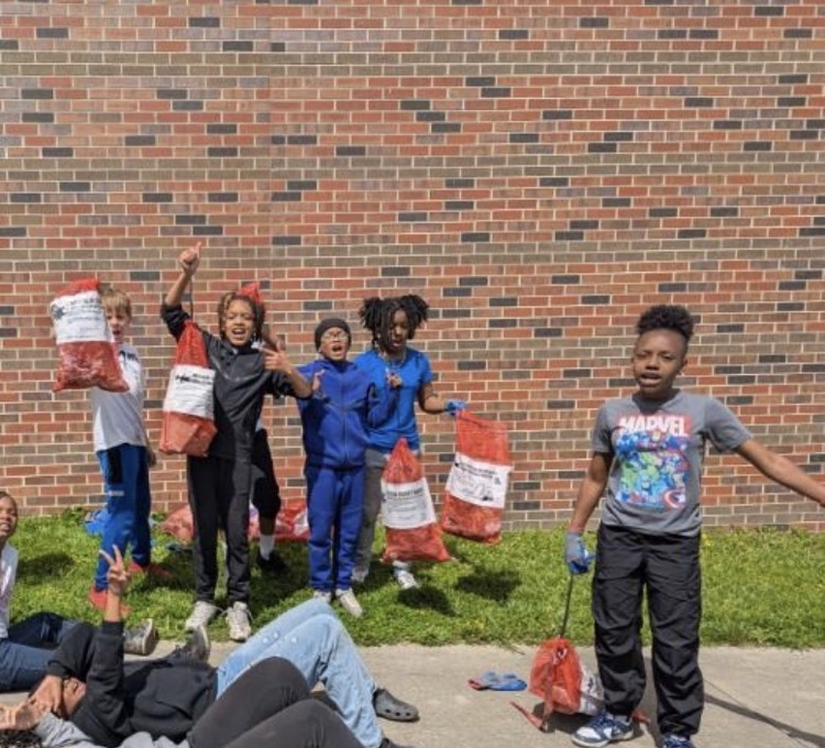 Center Middle School tweet media