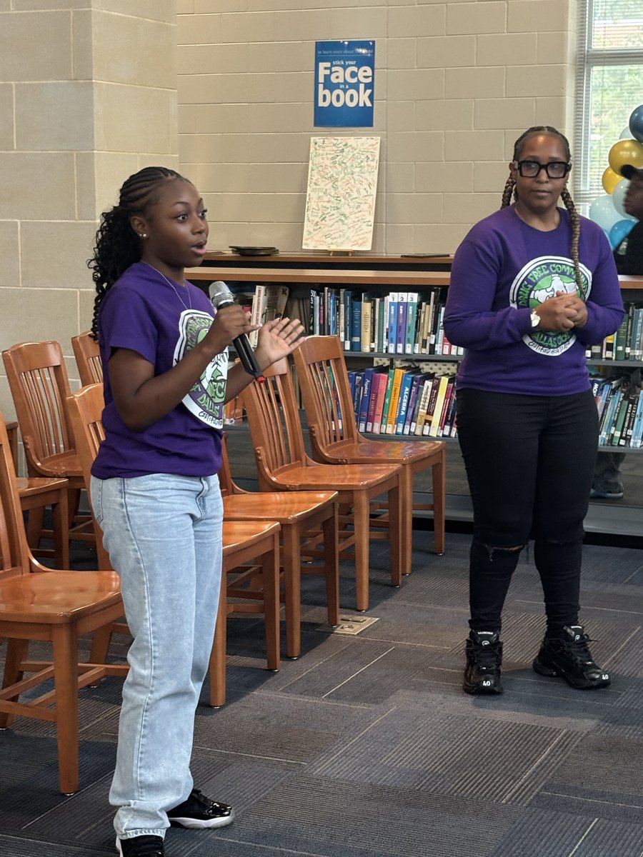 DFCofDC's tweet photo. We were honored to present Hope Awards to the Selma City School Board and Superintendent of Selma City Schools today! 💙✨

Thank you for your commitment to our students and for supporting efforts that uplift hope, leadership, and positivity across our schools. https://t.co/mIhYnp92d3