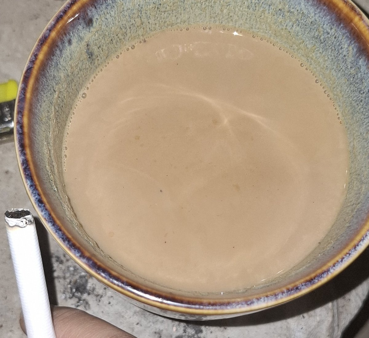 iloves9h2's tweet photo. Cigarettes and coffee before I go to sleep https://t.co/tVkcfAY9ut