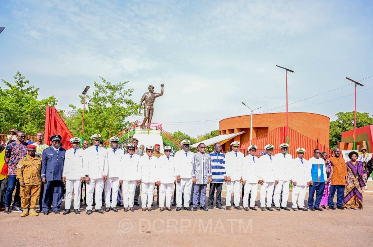 MATM_BF's tweet photo. Hommage à Thomas SANKARA : Le MATM s’est fortement mobilisé ce 07 mai à Ouagadougou pour le 7e cérémonial militaire « SANKARA VIT TOUJOURS ». Un moment de mémoire, de patriotisme et d’engagement autour des idéaux du Père de la Révolution. 

#MémorialThomasSankara
#BurkinaFaso https://t.co/I84W1T2z19