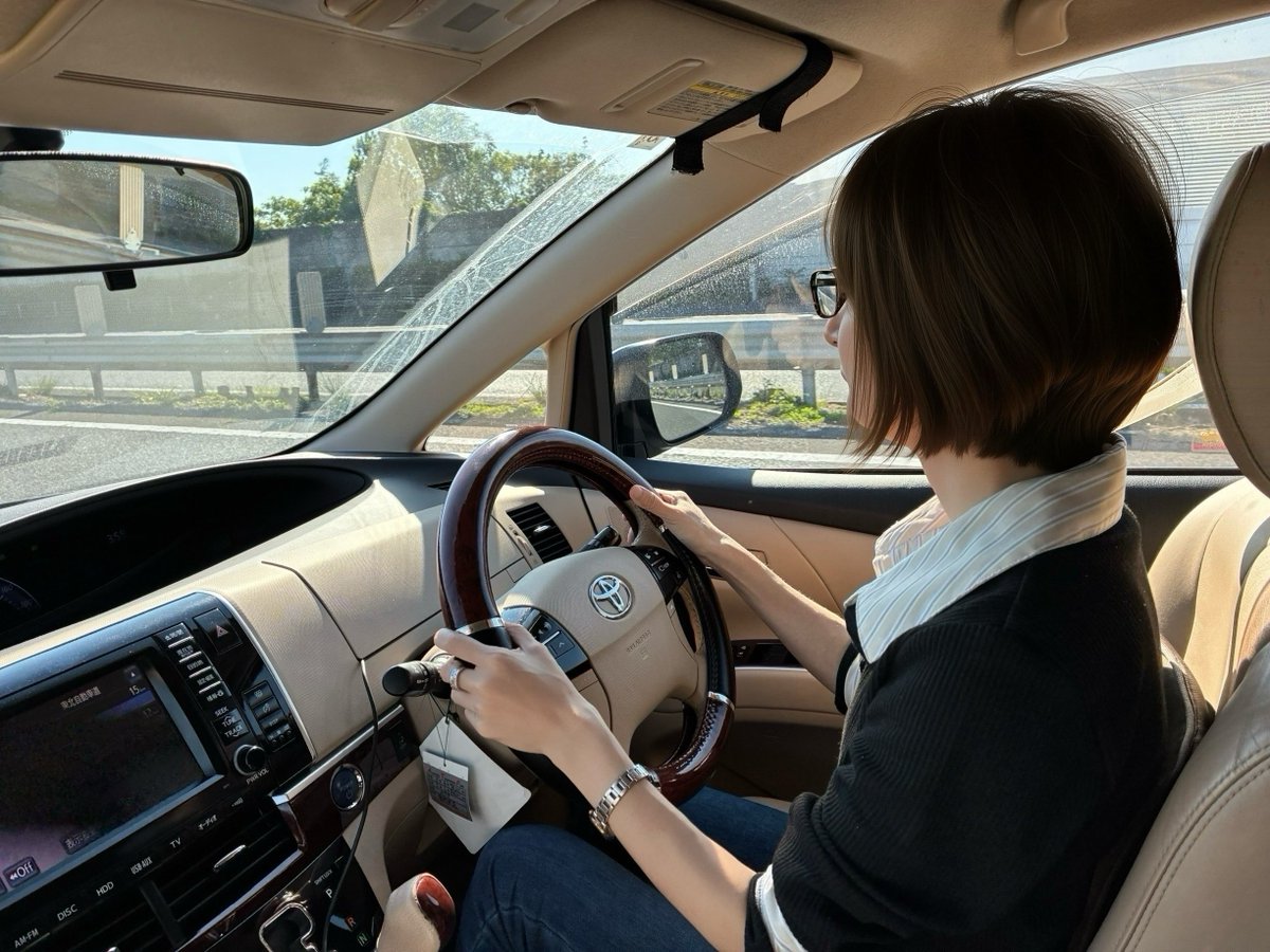 _chage_aska's tweet photo. お気に入りのエスティマ。
これが最後の運転かなと。
最後まで窓が汚れたまま。
ありがとうございました🖖 https://t.co/z1lsRnIy92