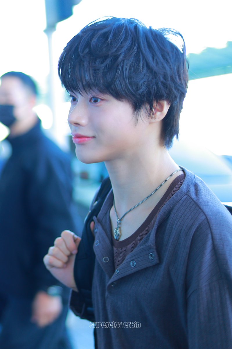 SuperCloverBin tweet media