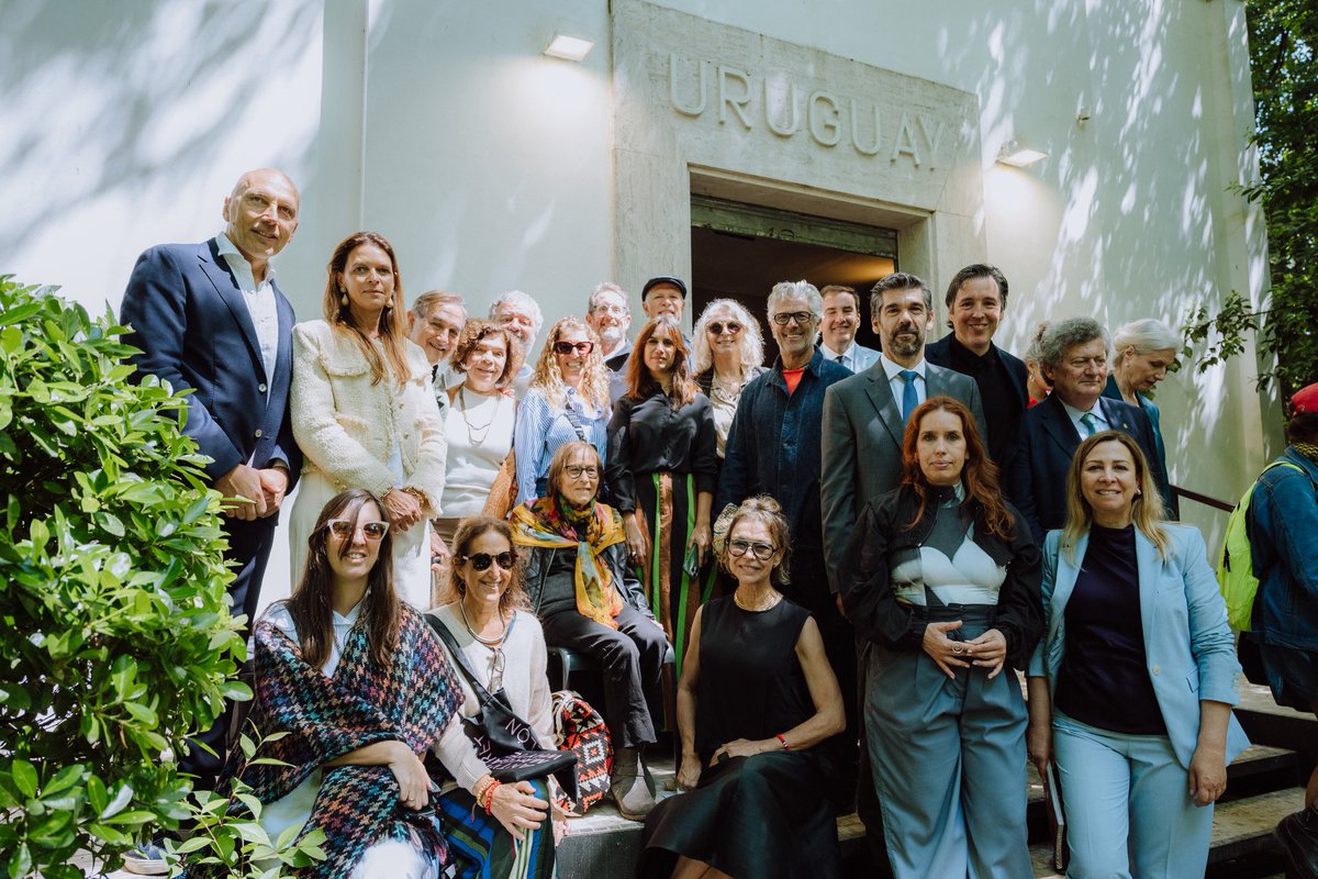 FerLUGRIS's tweet photo. Con el proyecto ANTIFRÁGIL, de la artista Margaret Whyte y curaduría de Patricia Bentancur, y la presencia del trabajo de las también artistas uruguayas Leonilda González y  Liliana Farber se marca una presencia muy importante en la Bienal de Venecia 2026 🇺🇾🇺🇾🇺🇾🌎🇮🇹 https://t.co/tYAFpcIrJz