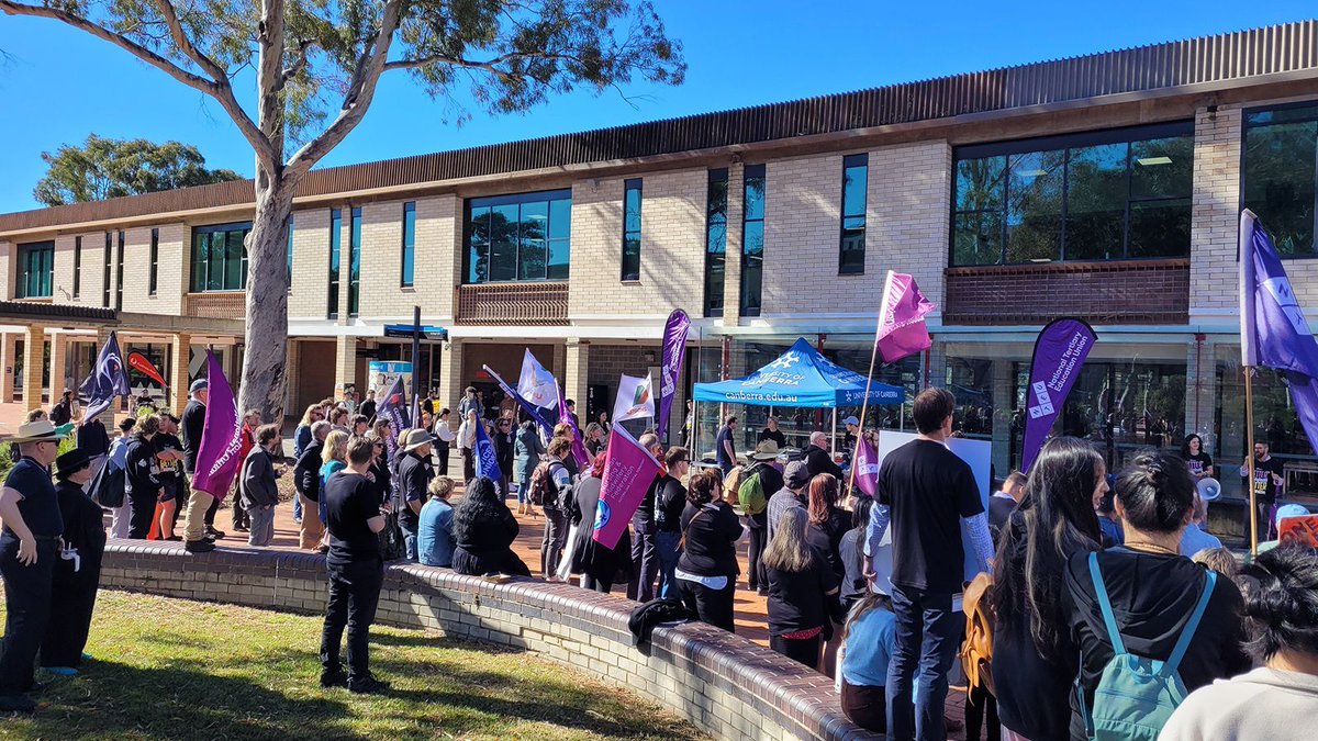 NTEUACT's tweet photo. Choosing "to be on the side of lecturers, tutors & researchers" needs to be more than words.
@UniCanberra staff should be valued, supported & respected - with fair pay and conditions. #UCstrike
Join @NTEUnion at https://t.co/REVce4Vhct. ✊ https://t.co/ybBMM30rtn