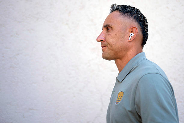 Perdemos a un jugador importante, pero hay otros trabajando y esperando una oportunidad, el desearía estar aquí, pero vale la pena el acudir a un Mundial. Ojalá tengamos que levantarnos del sillón y celebrar un gol de Memo (Martinez), porque será como de nosotros: Keylor Navas 🗣️