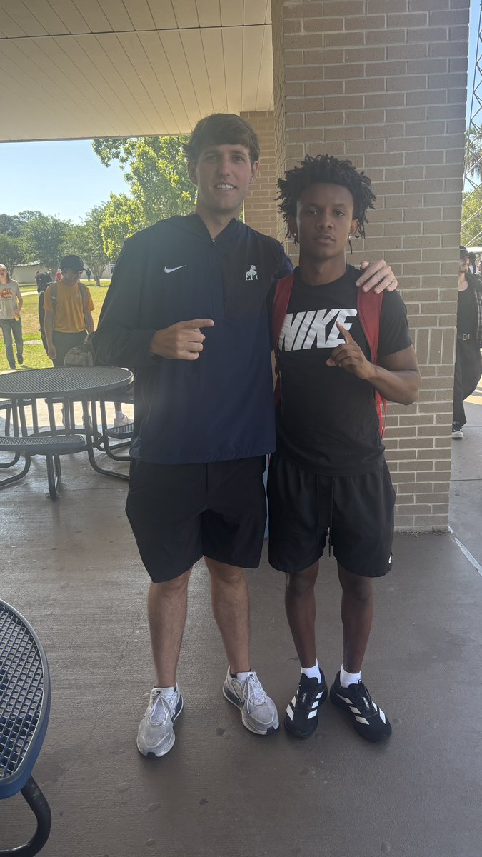Djburgess123's tweet photo. BLESSED TO RECEIVE A OFFER FROM SAMFORD!!! @CoachPTyson @ZBlostein247 @edwinfarmer1974 https://t.co/8FuwIo4T69