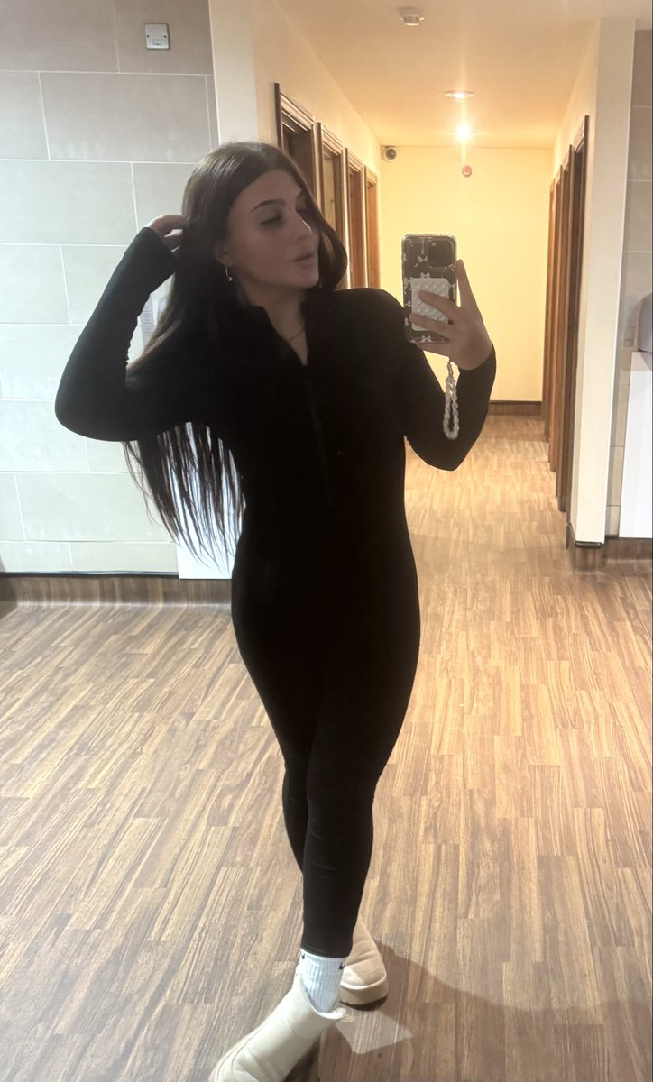 Becca Taylor tweet media