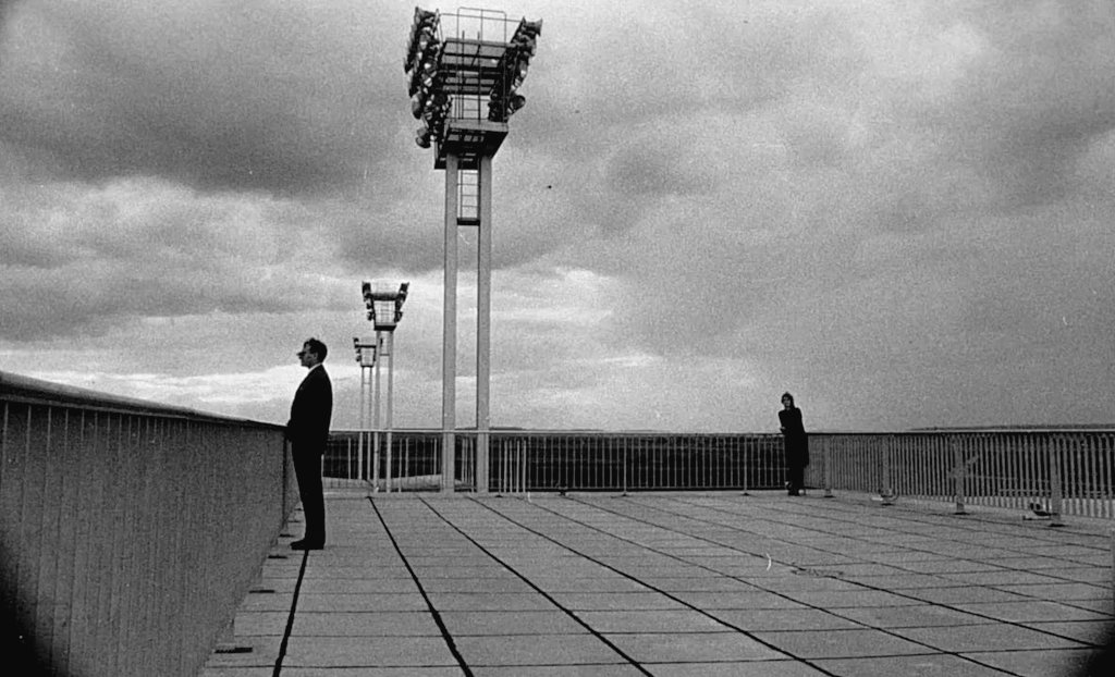 EvaArriagaD's tweet photo. 🎥 'La Jetée' (Chris Marker, 1962). https://t.co/FOEGmSrpsw