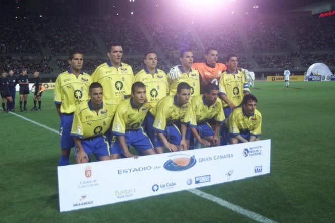 PERICOSAFE's tweet photo. #MemoriaUDLP 
Tal día como hoy, el 08/05/2003, quedó inaugurado el Estadio de Gran Canaria. Fue en un partido entre la @UDLP_Oficial y el Anderlecht de Bélgica, 2-1 en el que el grancanario Rubén Castro firmó el primer gol del nuevo recinto, N’Kong marcó el segundo amarillo. https://t.co/7vm5RXO4mh