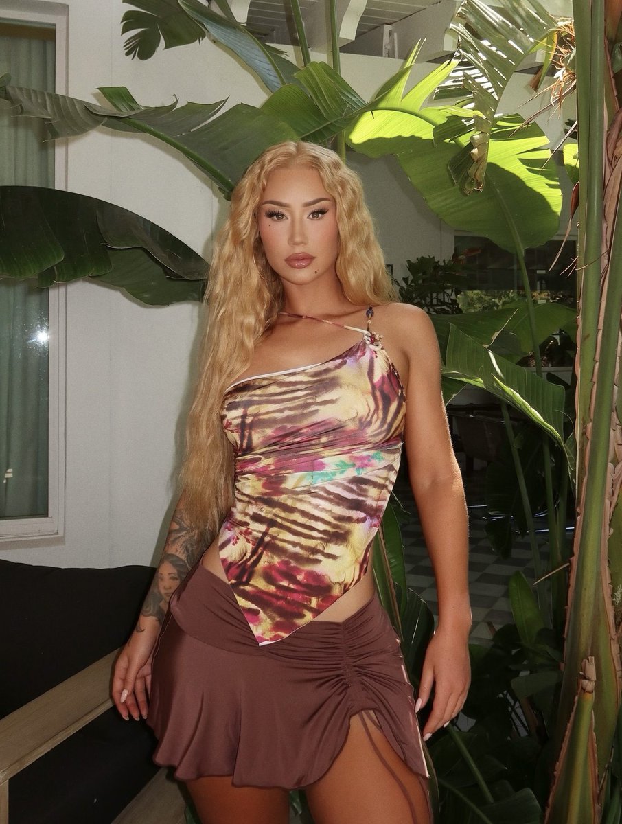IGGY AZALEA tweet media