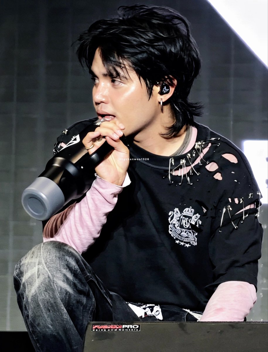 jungchanwoo1326's tweet photo. kahit anong angle talaga 🔥
@imszmc 

Aurora Music Festival Clark D2
05.03.26

SB19 AURORA TAKEOVER
#Aurora2026
@SB19Official #SB19 https://t.co/dRnbKUXiQ0