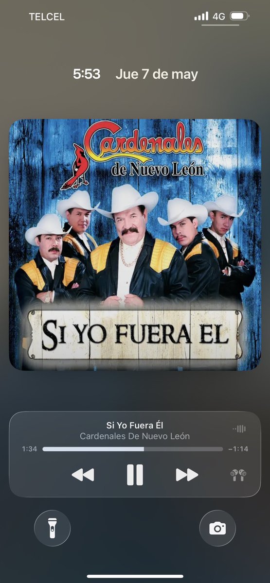 monnn_ss's tweet photo. Uy sí, muy misteriosa caminando a la uni pero nadie sabe que voy escuchando 🤨 https://t.co/BmmCGJV9Of