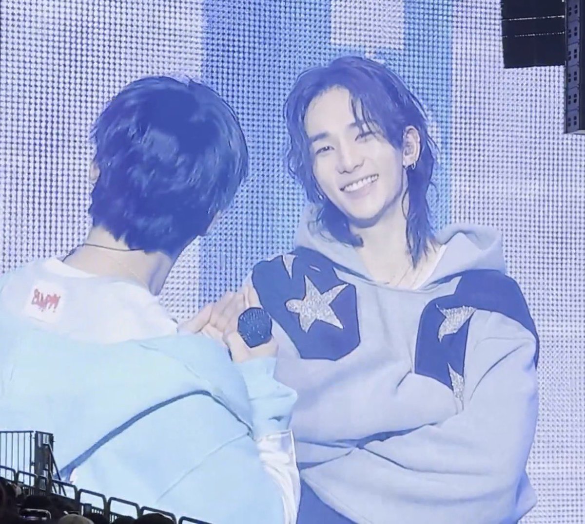 nahcflow's tweet photo. it’s the SAME FUCKING SMILE 😭 https://t.co/73wre7dm7o
