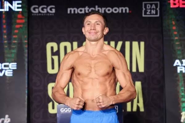 Ger_912's tweet photo. @Marxs003 @babididasoferta @lunadarciel Creó que se refiere a GGG pero el es bastante musculoso y marcado solo que se viste holgado https://t.co/RL8hSHruMy
