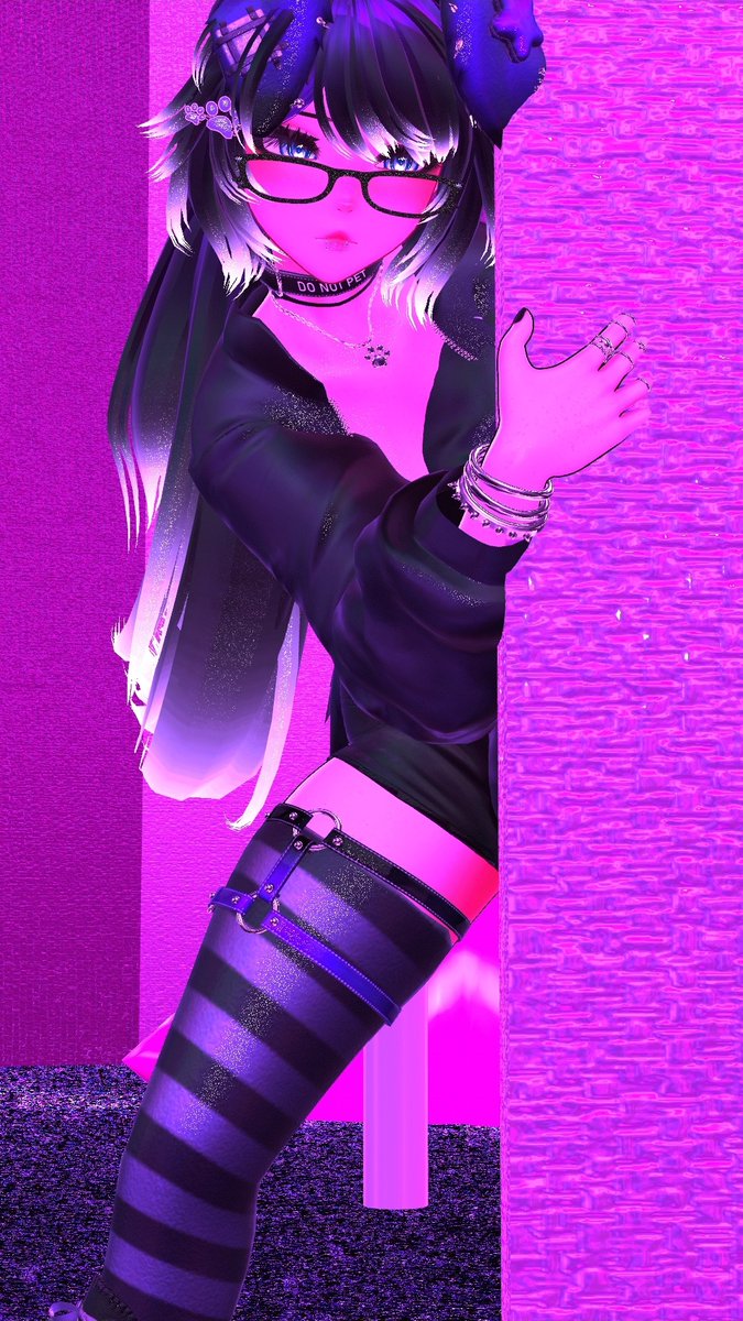 sl33pl3sssss's tweet photo. How to get friends and followers on twitter easy peasy lemon squeezy no spam replying to shit???

 I GUESS I'll try posting a pic of me in VRCHAT.. (Avatar by woofles btw) https://t.co/NFwLK1CHsJ