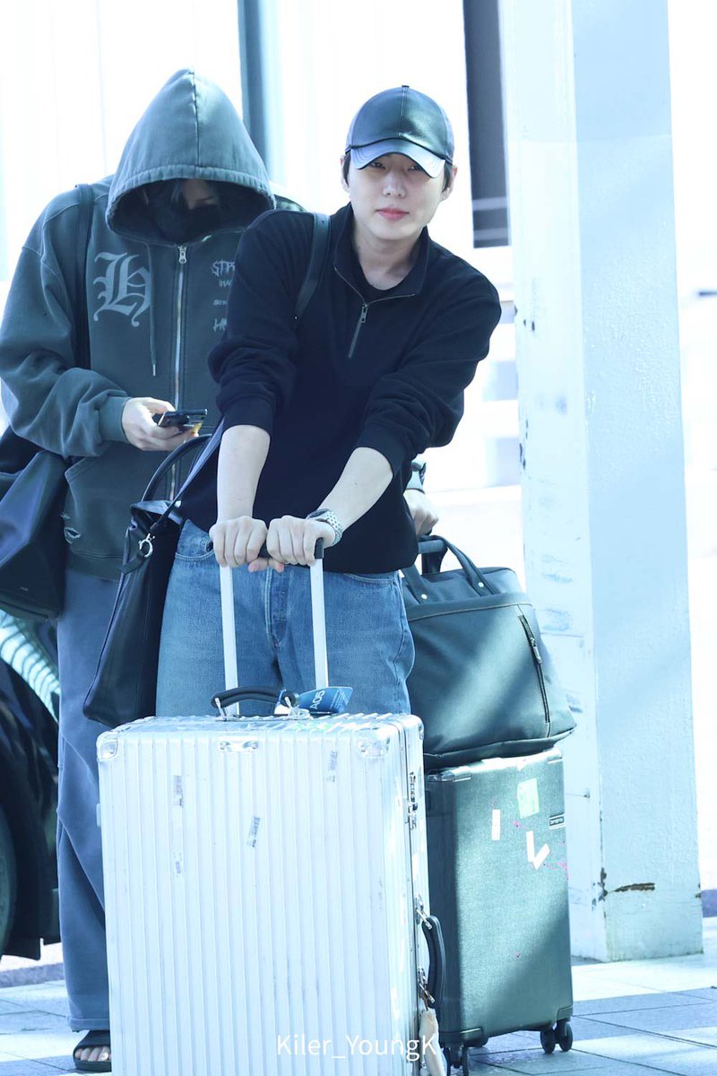 안🦊 tweet media