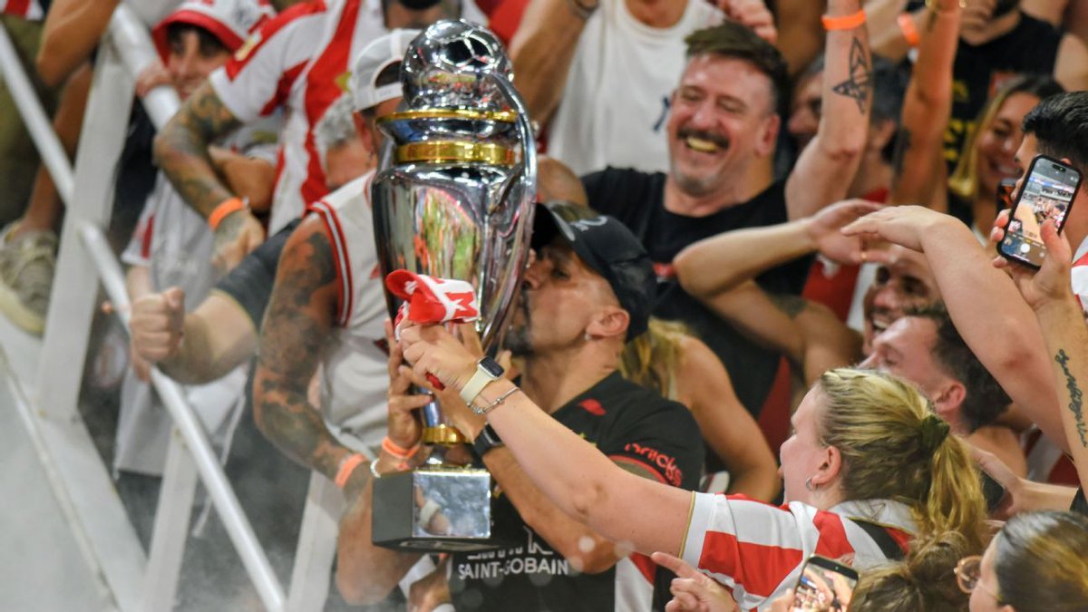Lloren tranquilos que el bicampeón es juan Sebastián Verón 🇦🇹⚔️