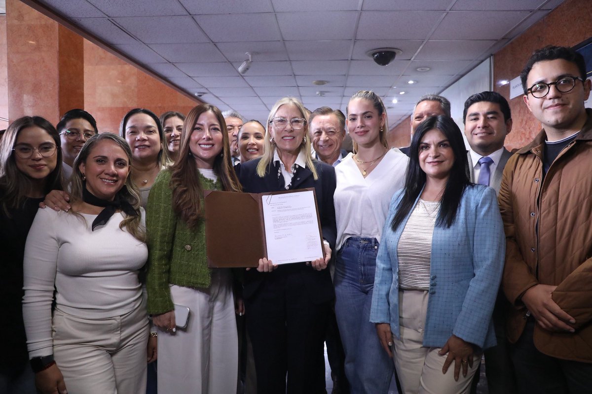 Annabella Azín de Noboa tweet media