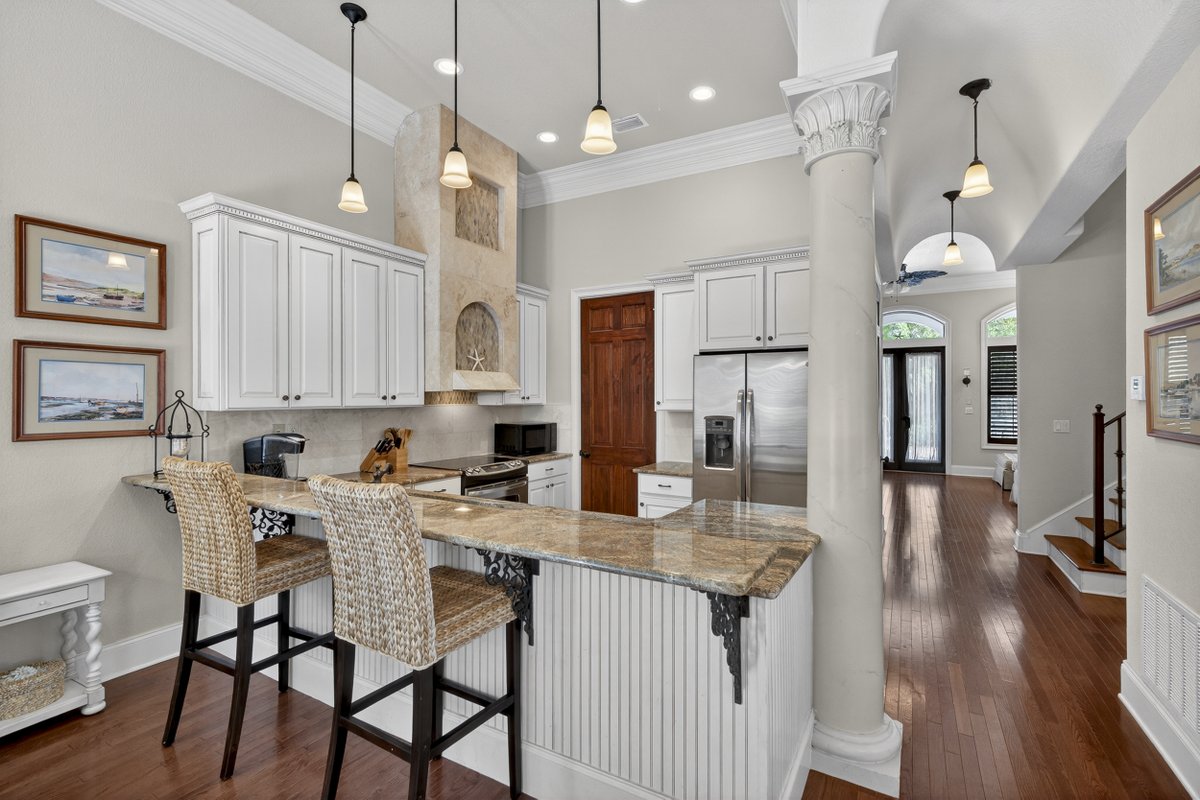 FiveStarDestin's tweet photo. ⭐⭐⭐⭐⭐
Option 2 (more scroll-stopping)

You don’t have to wait for this one…https://t.co/KxlIcTNS2q

Ivory Palm is new to Five Star and open for summer ☀️

• Sleeps 8 (4BR)
• Private pool
• 5-min walk to the beach

📍 30A East https://t.co/UQkm17utuO
