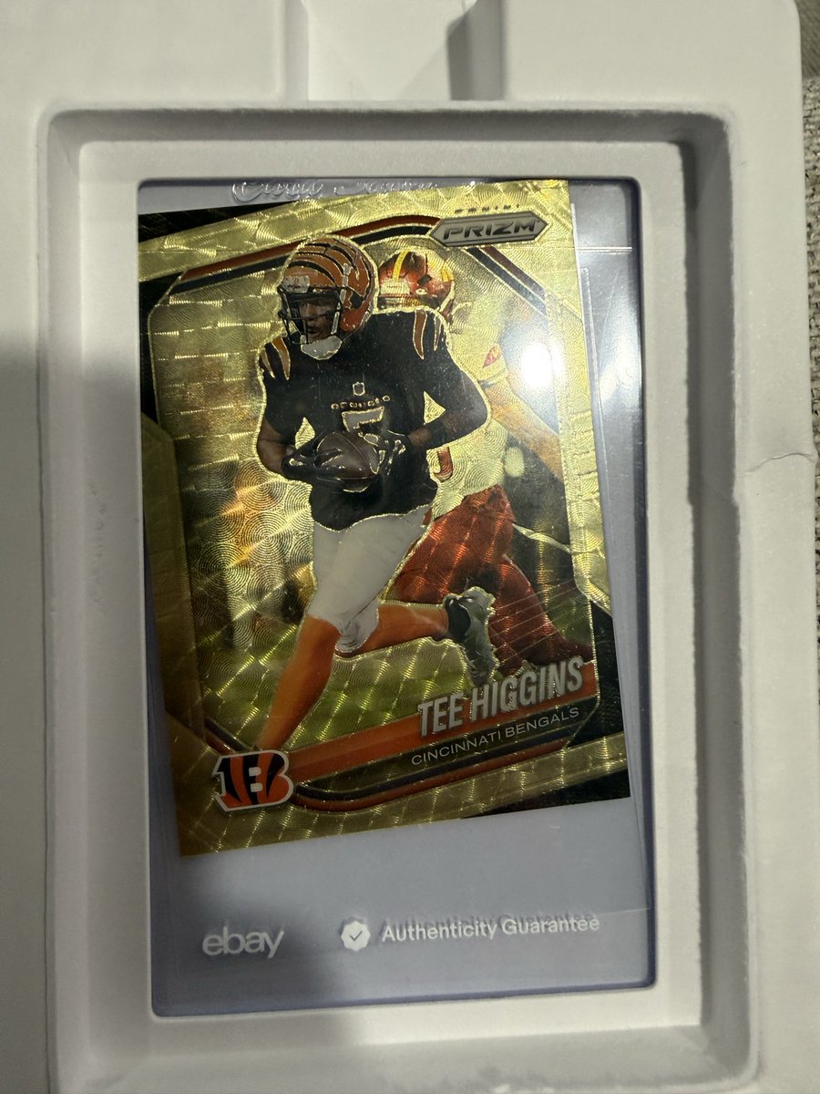 nkolde88's tweet photo. Hey @eBay this is getting ridiculous. Learn how to properly packing a card after having it authenticated @CardPurchaser https://t.co/bCzMSwJha0