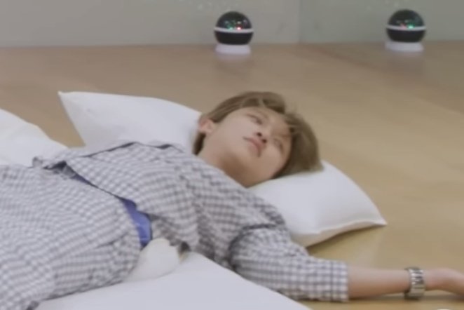 dek @/woojin, kamu ga mau spam foto lagi kah? keknya aku dah lovesick nih (kangen berat) 😔