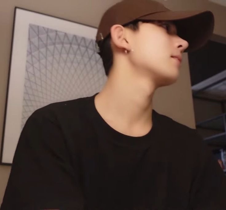 laly'𝓈 aus vai ver o bts, sevEN— e Aᥱ᥉ρᥲ tweet media