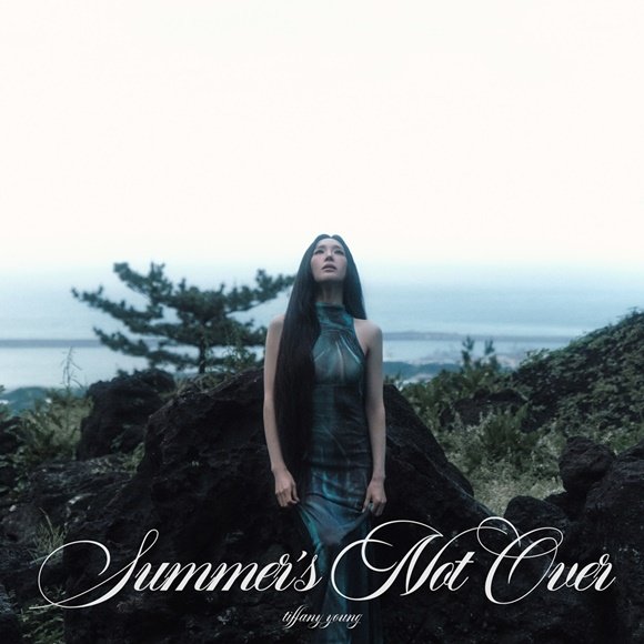 YoungOnes_PH's tweet photo. Tiffany Young will release her new single #SummersNotOver on various online music sites at 6pm KST on the 8th. This song is a pre-release single preceding her full-length album to mark the 10th anniversary of her solo debut.

🔗https://t.co/CIHYQPrE7A

#TiffanyYoung #티파니영 https://t.co/d50iphicRr