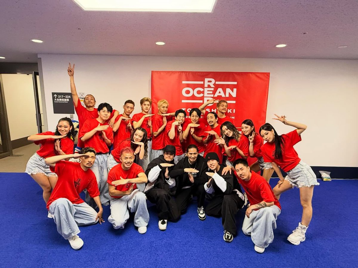 saintspring's tweet photo. みんなあ！
次は国立だって！！！！！😆

#東方神起
#REDOCEAN

https://t.co/RWa3a2SG12 https://t.co/oRlhCKKIuR