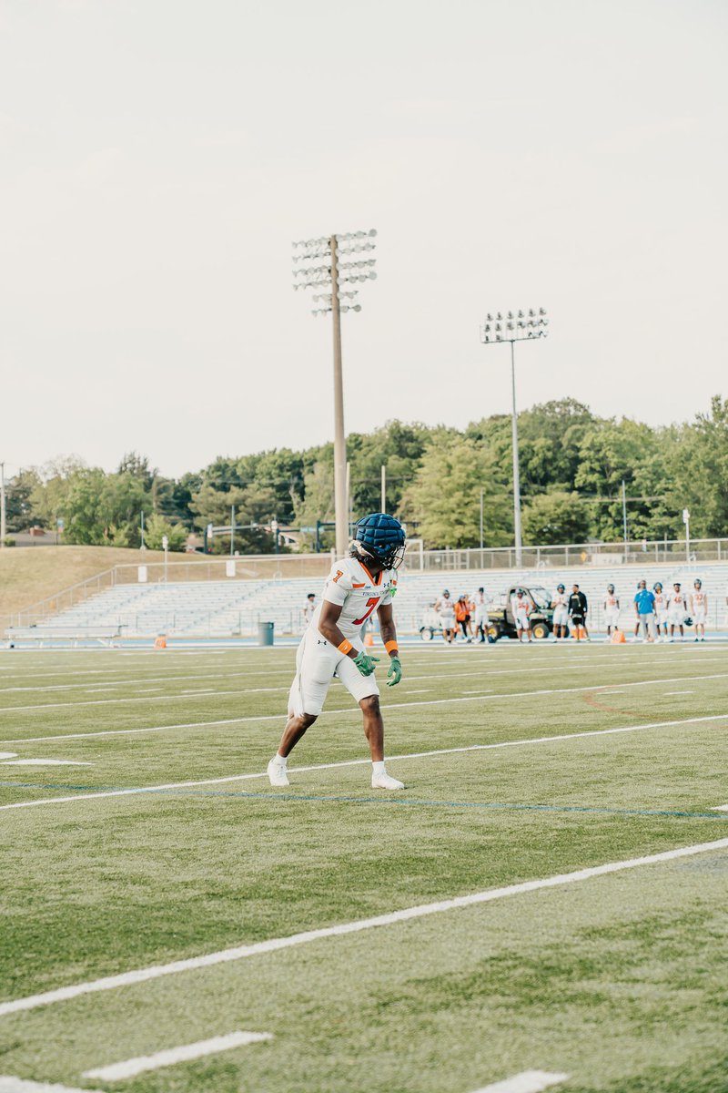 4Tashaunw's tweet photo. Spring ball game flics https://t.co/2ZnE0JnJRM
