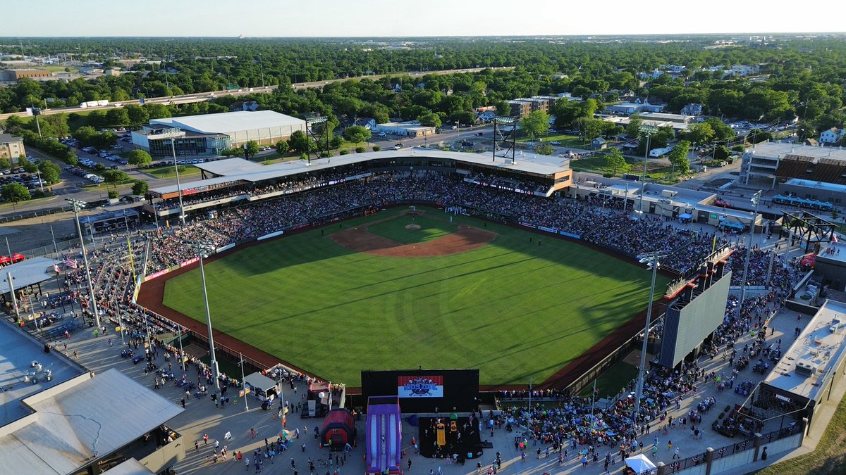 Wichita Spring Invitational A perfect Wichita spring night for opening night for @BananaBall_ and ...