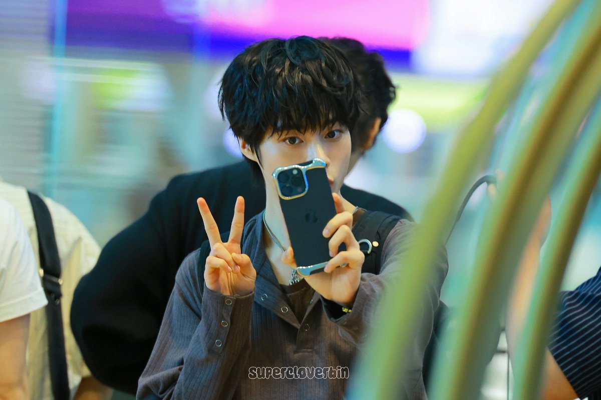 SuperCloverBin tweet media