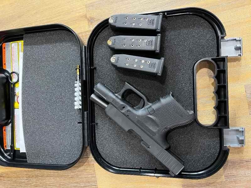 Gun plug tweet media