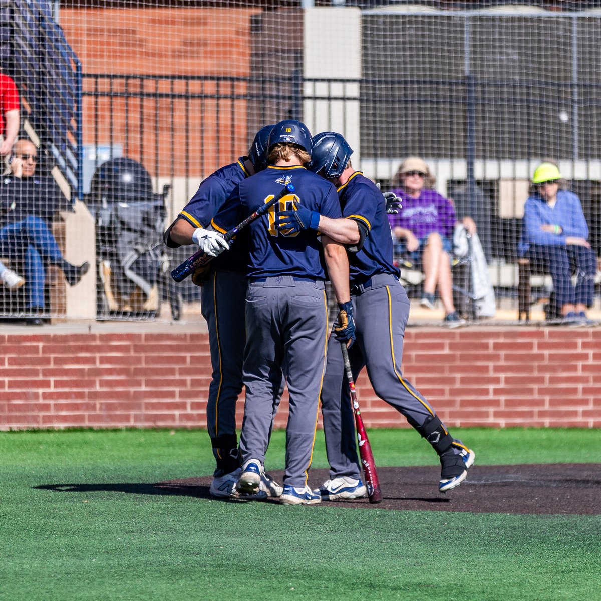 Augustana Vikings tweet media