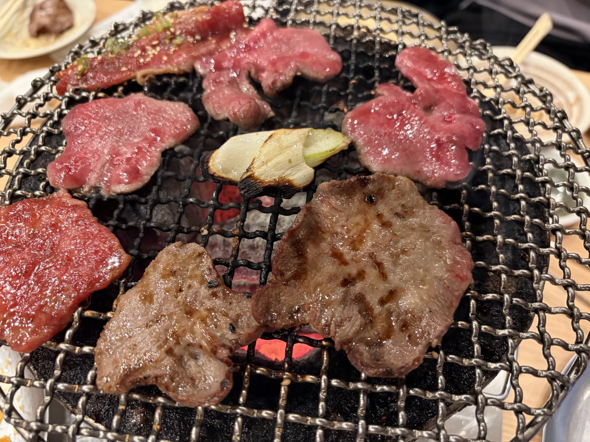 kachouon's tweet photo. おはようございます！！
ちょっと前に味ん味んで焼肉食べましたー！
金曜日元気に頑張っていきましょう☺️
#焼肉
#パインサワー https://t.co/hNlP41Tar0