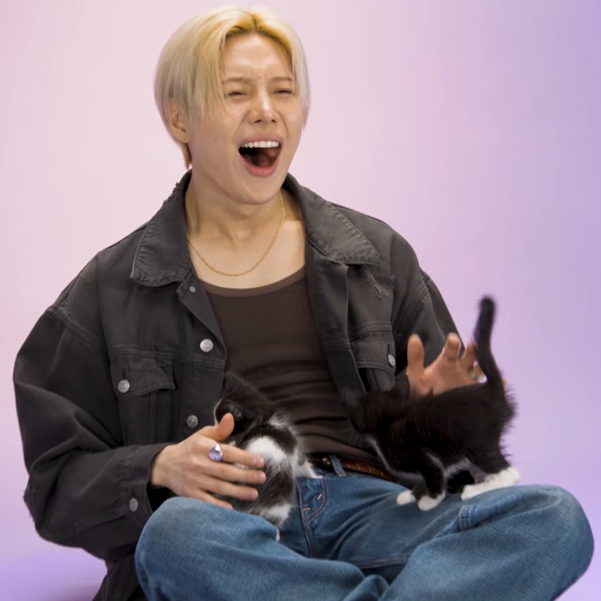 울어..... tweet media