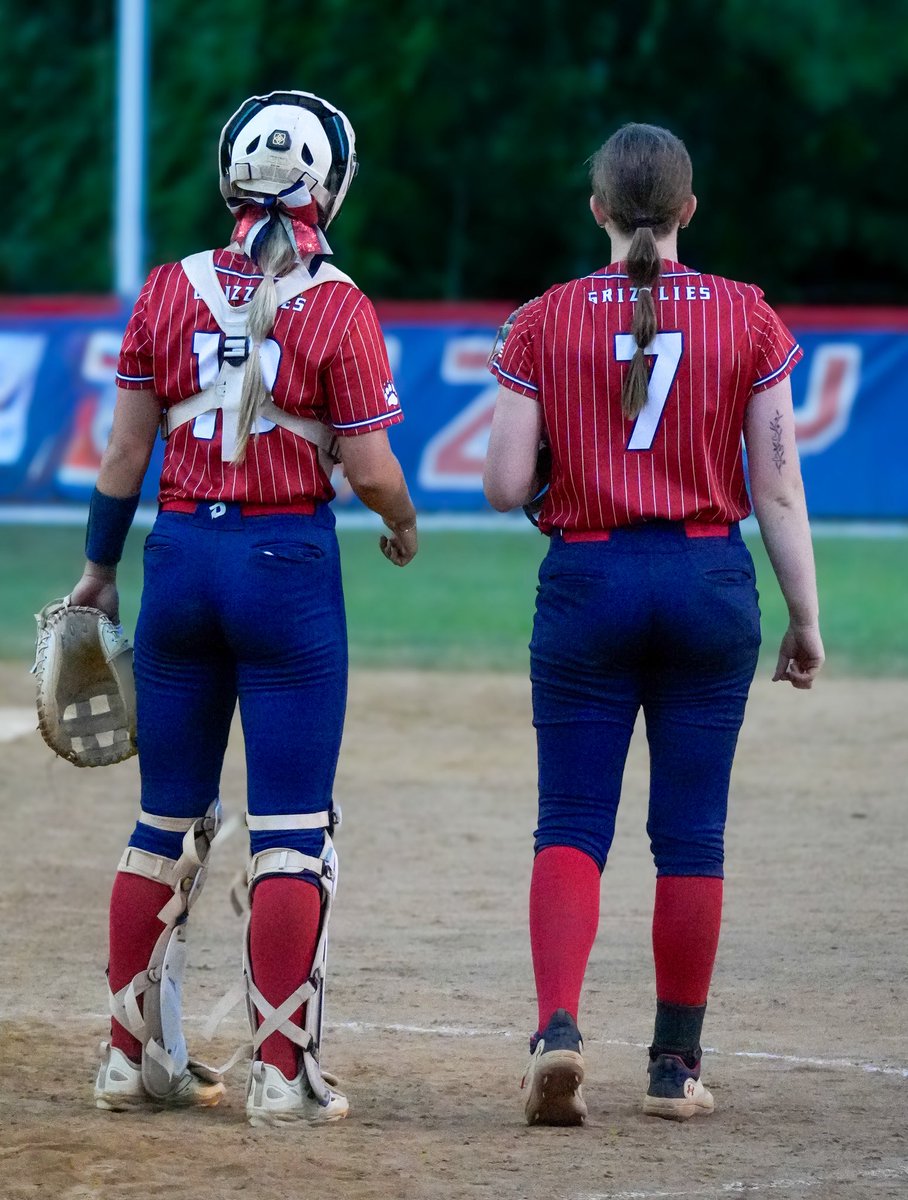 braelynbailey's tweet photo. From middle school to travel ball to high school, we will soon be playing at the same college @JMUSoftball! @EGHatcher2026 https://t.co/V88vhP6eJP