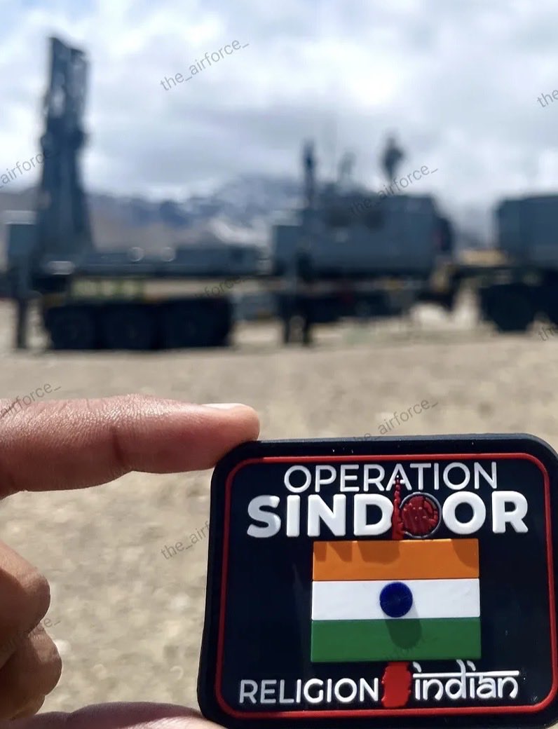 thebhavanasingh's tweet photo. Operation Sindoor  where courage became duty N duty became history.
Salute to the spirit of Bharat. Salute to our warriors. जय हिन्द. 🇮🇳🔱
#OperationSindoor #IndianArmy #BharatKeVeer #JaiHind #NationFirst #IndianForces #ArmyStrong #VeerJawan #PrideOfIndia #SaluteToH https://t.co/j2RGl0vgXp