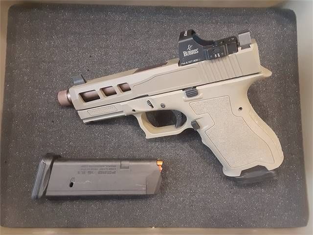 Gun plug tweet media