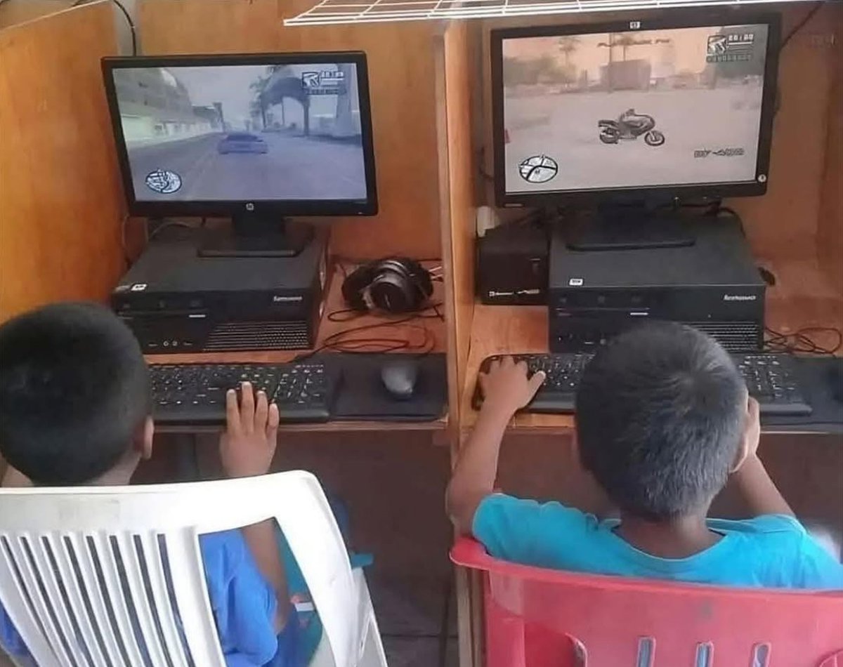eduardoo_ws's tweet photo. "Por que você não comprou Bitcoin em 2010?"
Eu em 2010: https://t.co/WlrqarYWgL